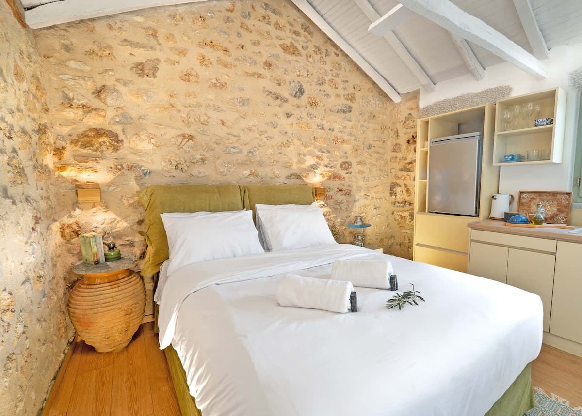 Melias Olive Retreat I